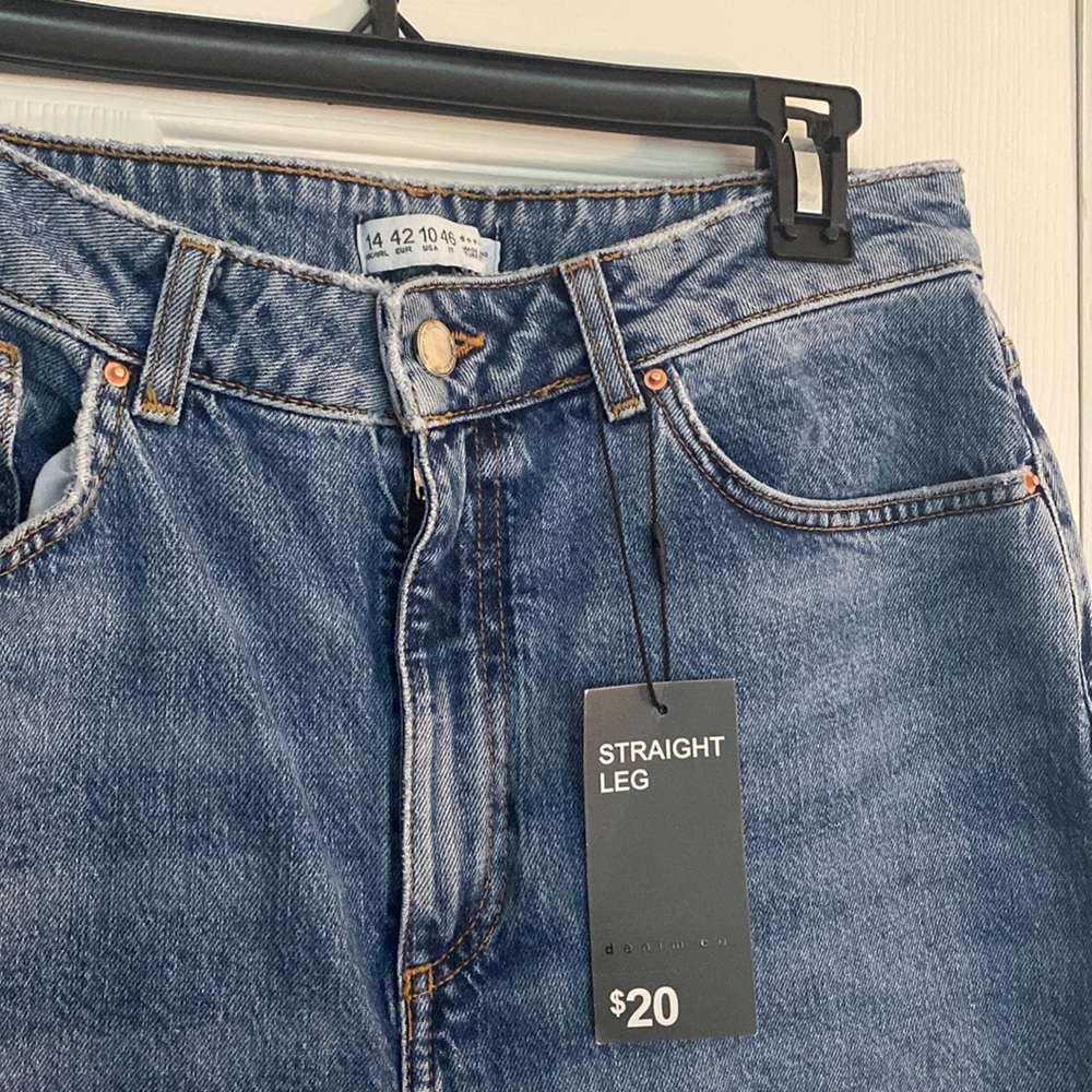 NWT straight leg jeans 10